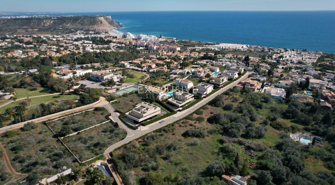 Villa in Praia da Luz, Algarve, Portugal 4 - 12915232
