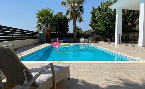 House in Palodia, Limassol, Cyprus 1