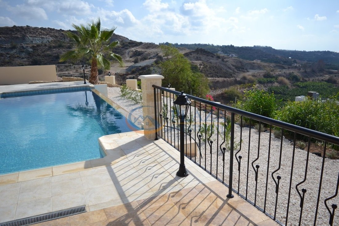 House in Peyia, Paphos, Cyprus 5 - 13094332