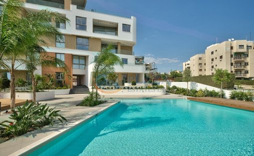 Apartment in Agios Tychon, Limassol, Cyprus 1