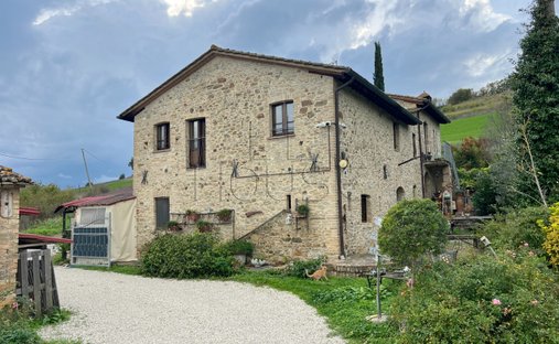 Country House in Montone, Umbria, Italy 1