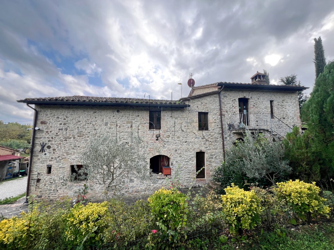 Country House in Montone, Umbria, Italy 2 - 15725410
