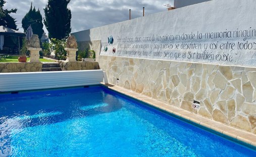 Chalet in Granadilla de Abona, Canary Islands, Spain 1