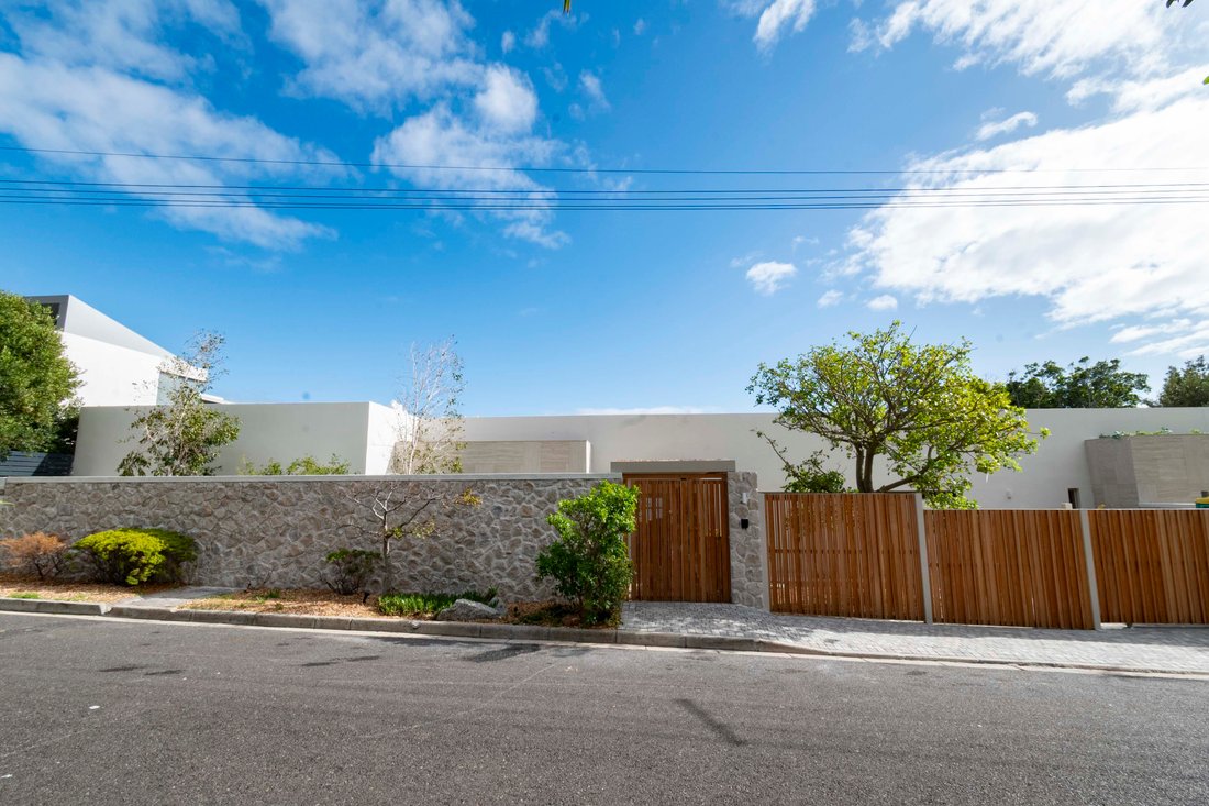 Country House in Camps Bay, Cape Town, South Africa 1 - 15724109