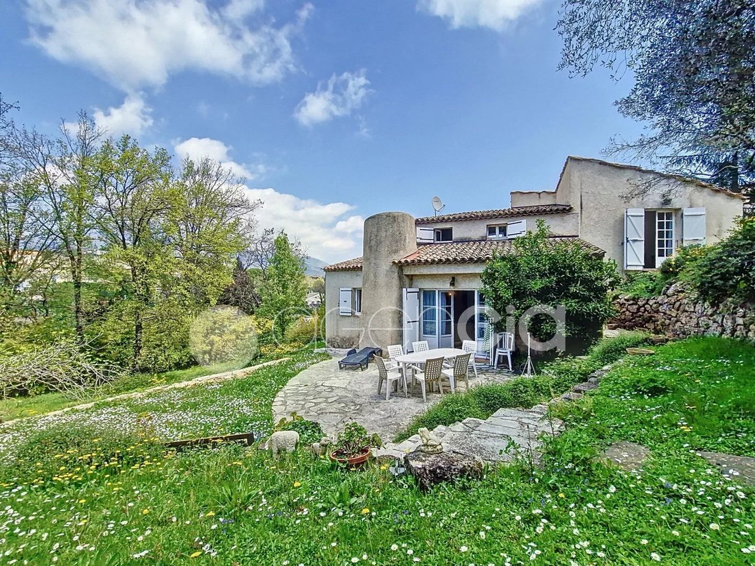 House in Le Rouret, Provence-Alpes-Côte d'Azur, France 2 - 15726059