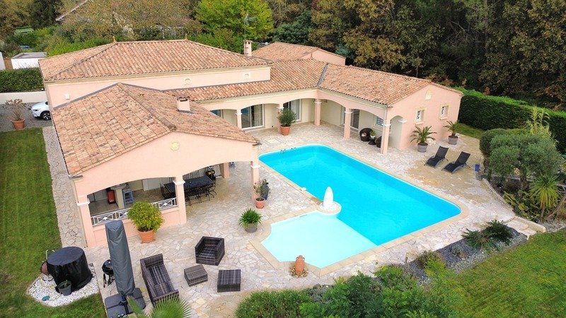 Villa in Martignas-sur-Jalle, Nouvelle-Aquitaine, France 1 - 15726516