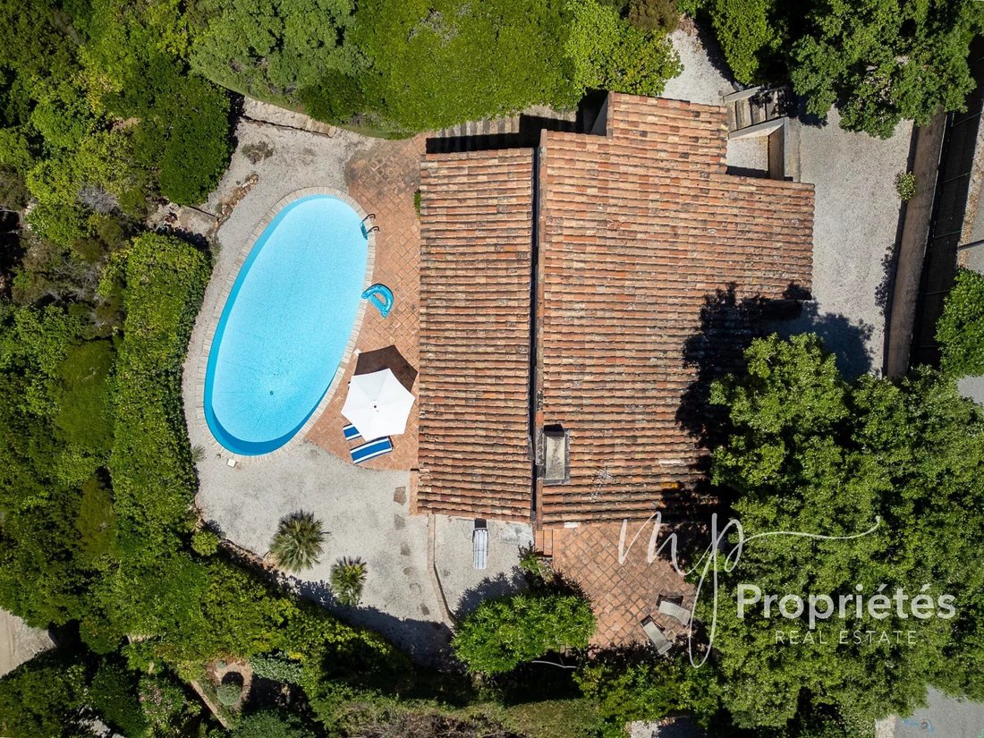 House in Rayol-Canadel-sur-Mer, Provence-Alpes-Côte d'Azur, France 3 - 15689136