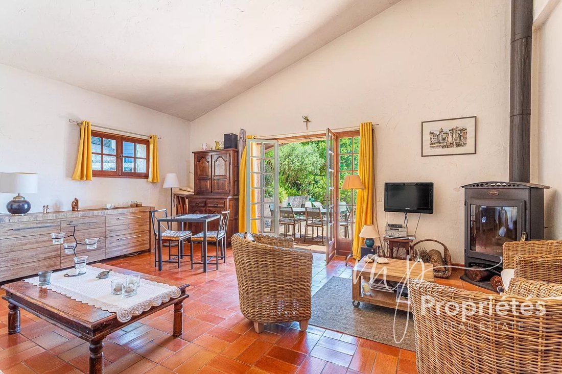 House in Rayol-Canadel-sur-Mer, Provence-Alpes-Côte d'Azur, France 4 - 15689136