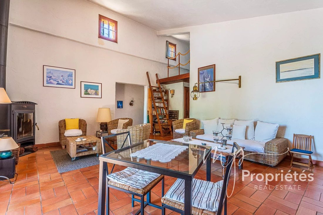 House in Rayol-Canadel-sur-Mer, Provence-Alpes-Côte d'Azur, France 5 - 15689136