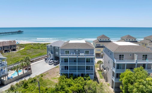 Townhouse in North Topsail Beach, North Carolina, United States 1