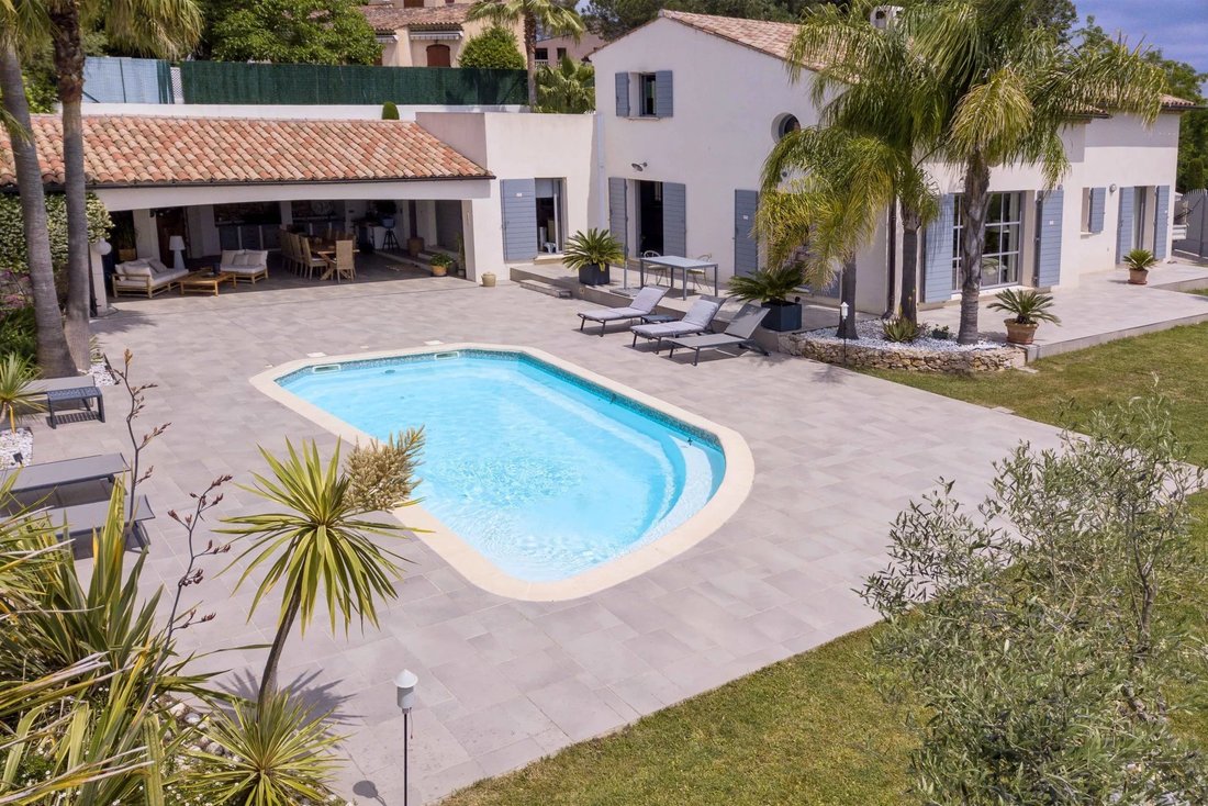 Villa in Valbonne, Provence-Alpes-Côte d'Azur, France 2 - 15726584