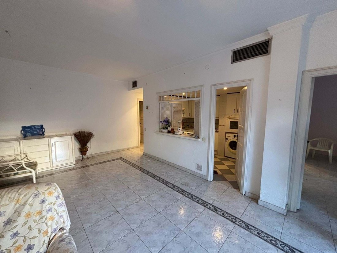 Apartment in Puerto Banus, Marbella, Spain 5 - 15724329