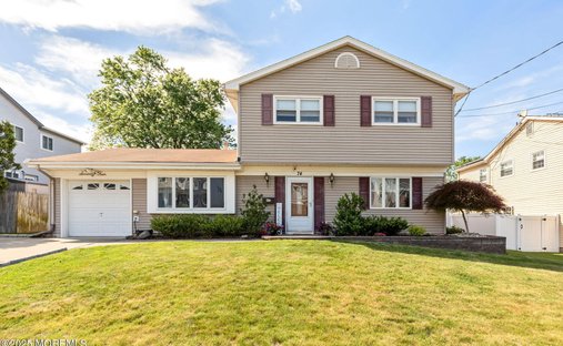 House in Hazlet, New Jersey, United States 1