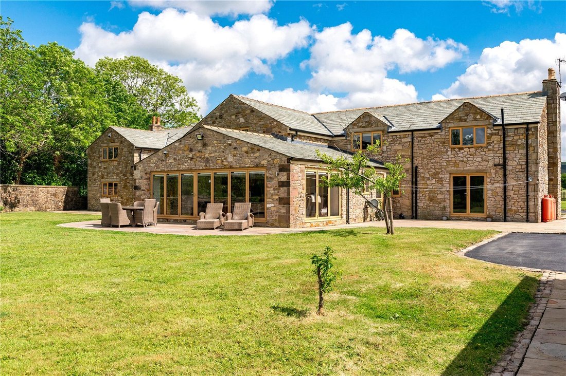 House in Osbaldeston, England 2 - 15726123