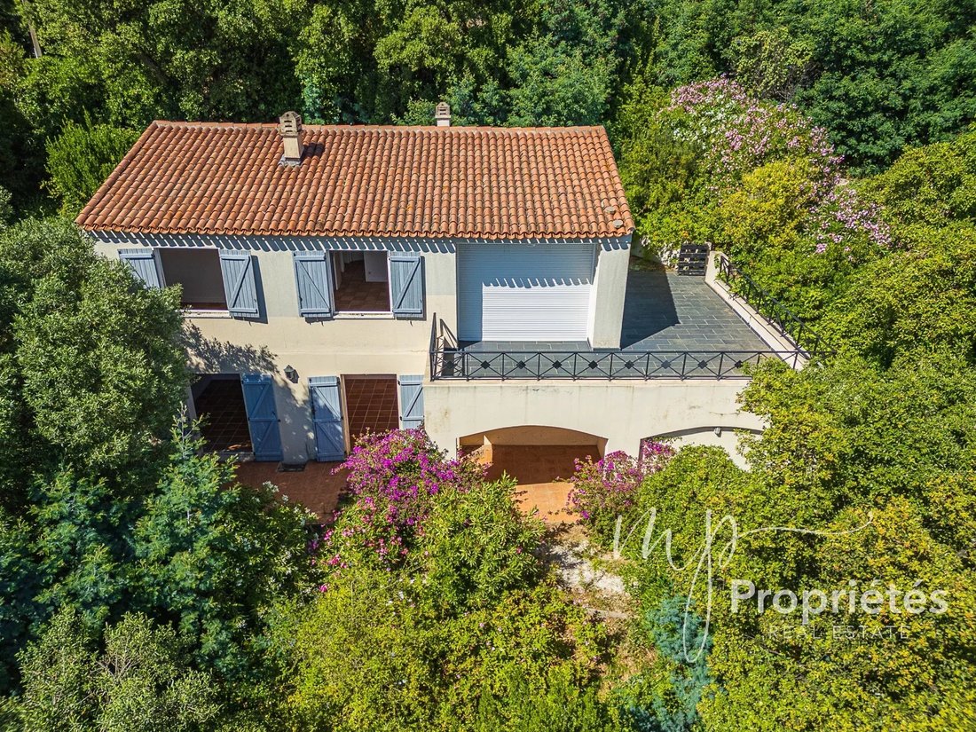 House in Rayol-Canadel-sur-Mer, Provence-Alpes-Côte d'Azur, France 3 - 15687488