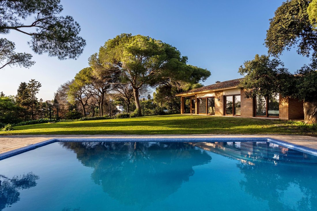 Villa in Elviria-Cabopino, Marbella, Spain 1 - 15724196
