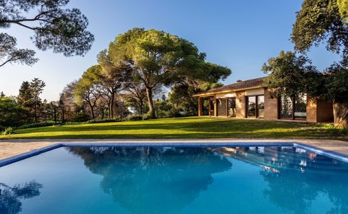 Villa in Elviria-Cabopino, Marbella, Spain 1