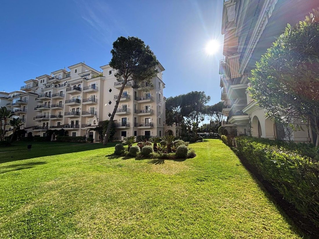 Apartment in Puerto Banus, Marbella, Spain 1 - 15724329