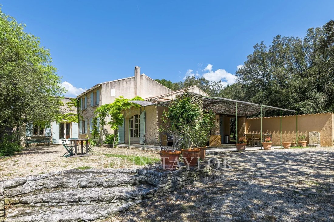 House in Gordes, Provence-Alpes-Côte d'Azur, France 4 - 15727174