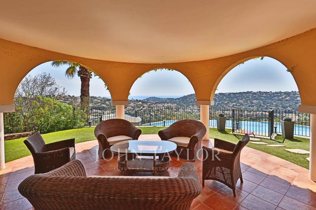 Villa in Ville-Les Saquedes-Le Bouillonnet, Sainte-Maxime, France 2 - 14509974