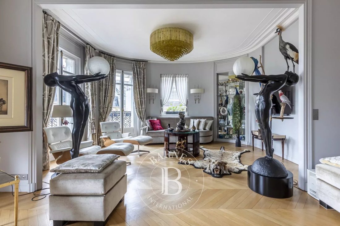 Apartment in Parc Monceau, Paris 8e Arrondissement, Paris 3 - 15724698