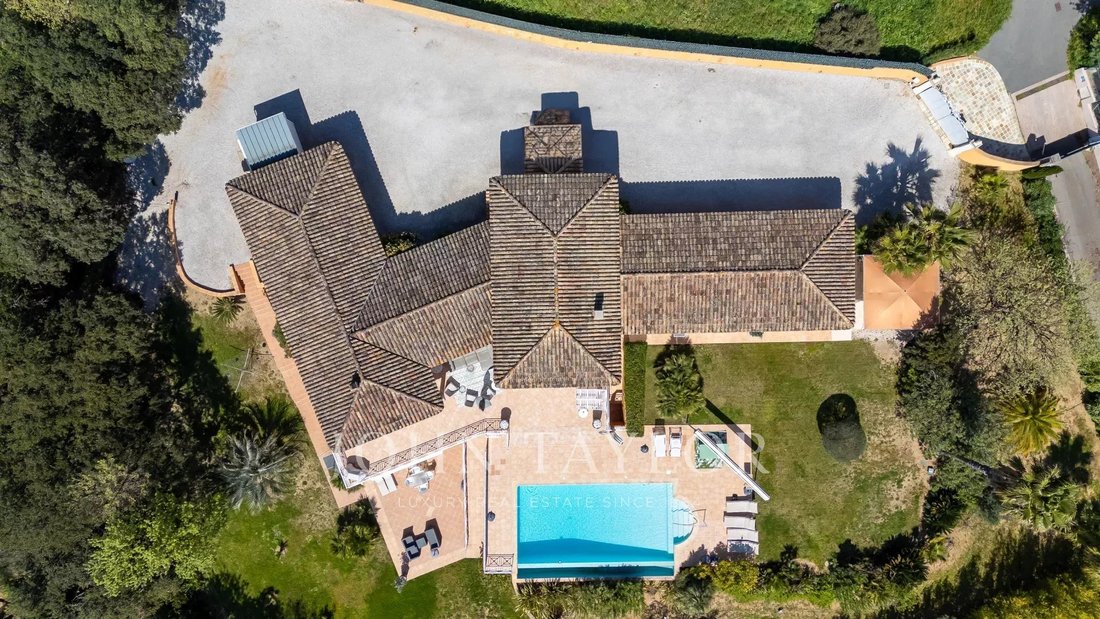 Villa in Grimaud, Provence-Alpes-Côte d'Azur, France 2 - 15144031
