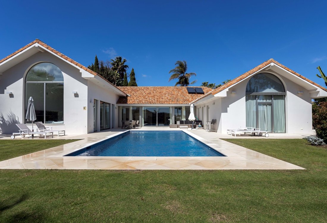 Villa in Sotogrande, San Roque, Andalusia 1 - 15724095