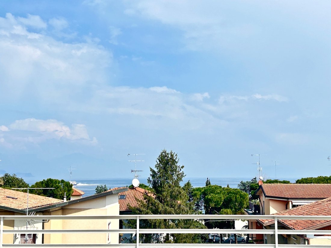 Penthouse in Historic Center, Desenzano del Garda, Lombardy 1 - 15727453