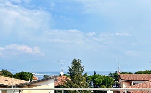 Penthouse in Historic Center, Desenzano del Garda, Lombardy 1