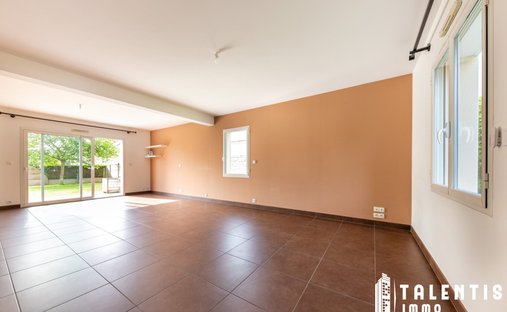 Castle for Sale in Treillières, Pays de la Loire, France