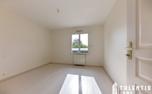 Castle for Sale in Treillières, Pays de la Loire, France