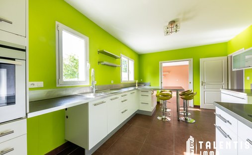 Castle for Sale in Treillières, Pays de la Loire, France