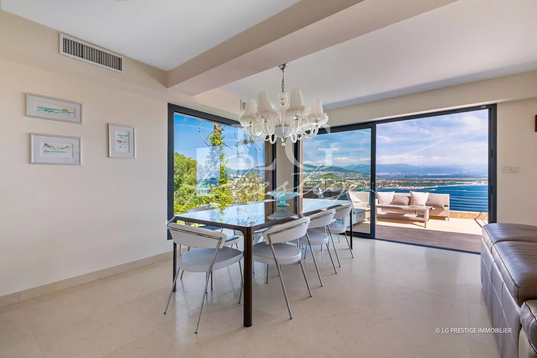 Villa in Théoule-sur-Mer, Provence-Alpes-Côte d'Azur, France 3 - 15728511