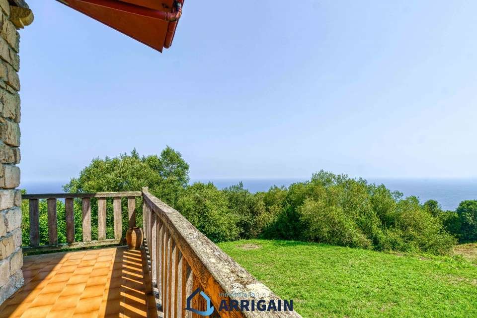Villa in Mendebaldea, Donostia-San Sebastian, Spain 2 - 15728536
