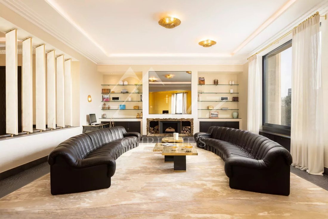 Apartment in Muette Nord, Paris 16e Arrondissement, Paris 2 - 15728611