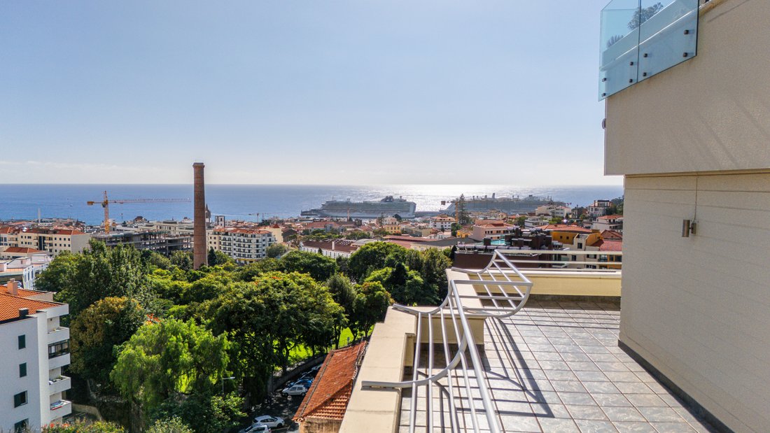 Penthouse in Imaculado Coracao de Maria, Madeira, Portugal 2 - 15728408