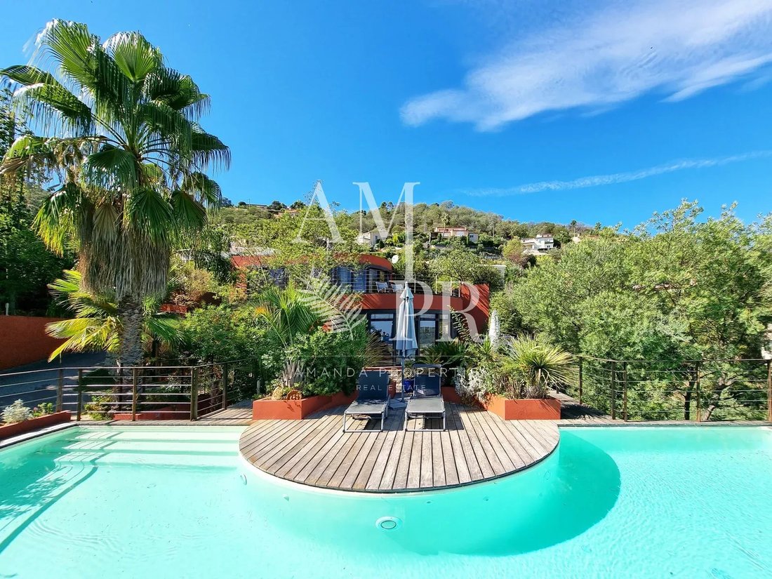 Villa in Les Termes, Mandelieu-la-Napoule, France 2 - 12238461