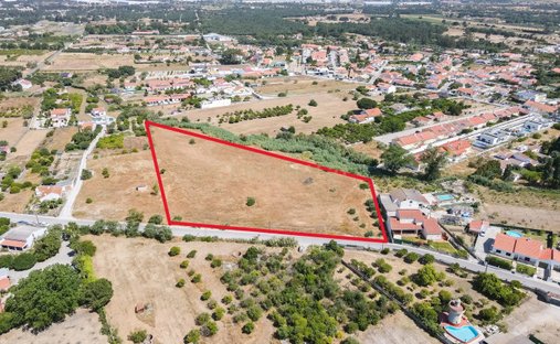 Land in Quinta do Anjo, Setubal, Portugal 1