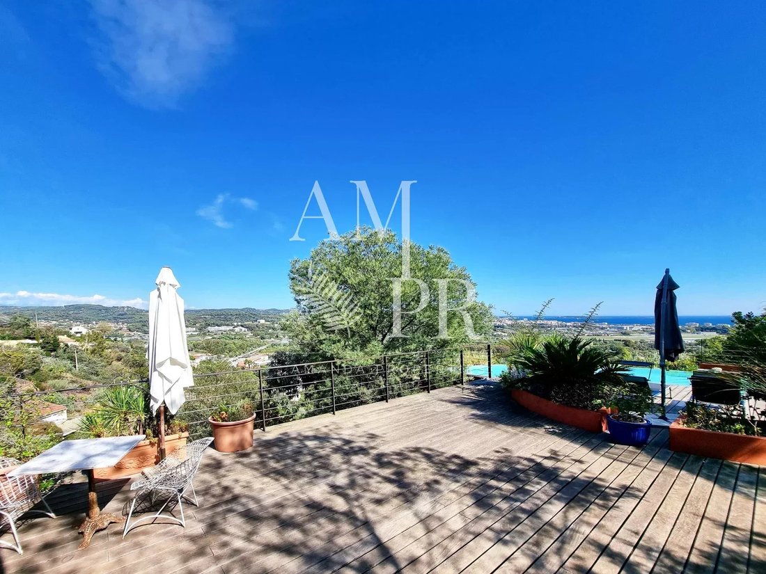 Villa in Les Termes, Mandelieu-la-Napoule, France 3 - 12238461