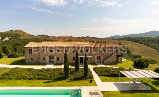 Country House in Volterra, Tuscany, Italy 1