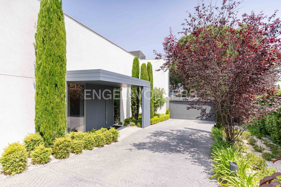 House in Boadilla del Monte, Comunidad de Madrid, Spain 2 - 15732827