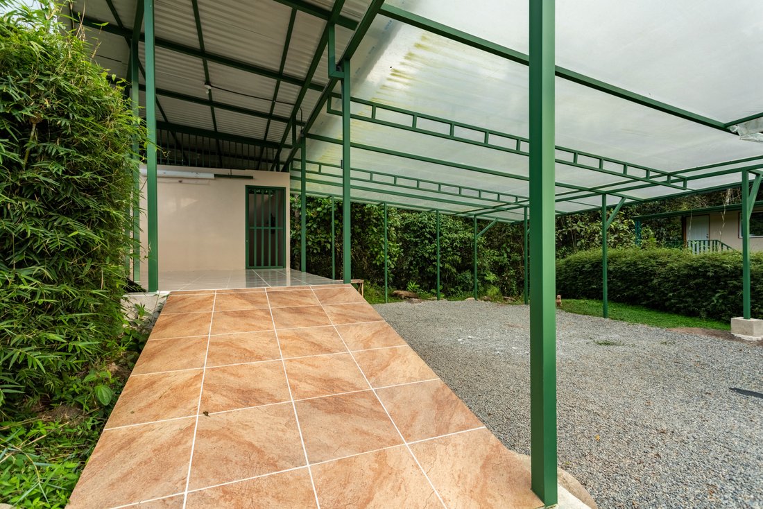 Estate in San Isidro de El General, San José Province, Costa Rica 4 - 15730453