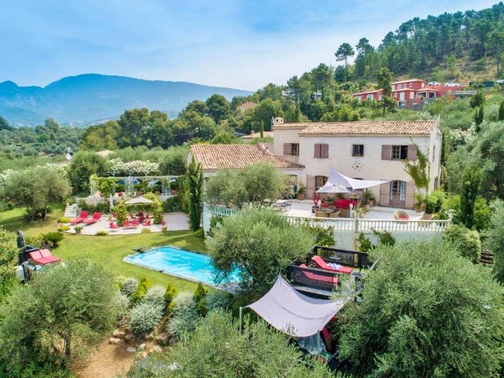 Villa in La Roquette-sur-Var, Provence-Alpes-Côte d'Azur, France 2 - 15730269