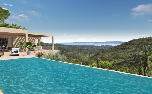 Estate in Grimaud, Provence-Alpes-Côte d'Azur, France 1
