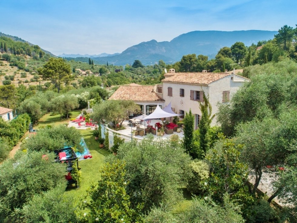 Villa in La Roquette-sur-Var, Provence-Alpes-Côte d'Azur, France 1 - 15730269