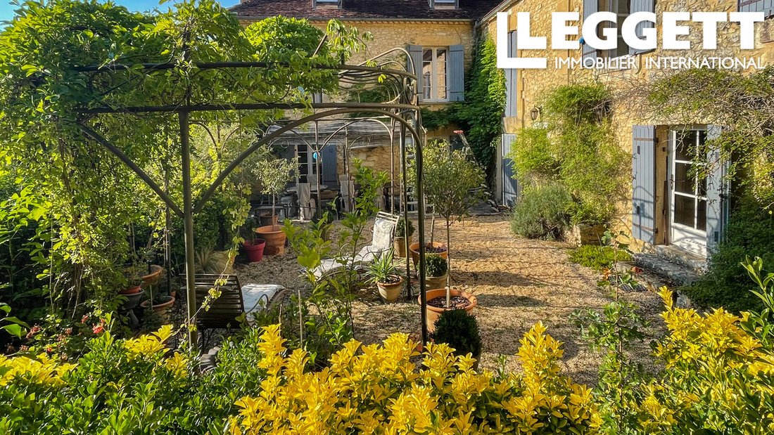 Whispers of the Périgord: A 16th-Century Château’s Timeless Embrace