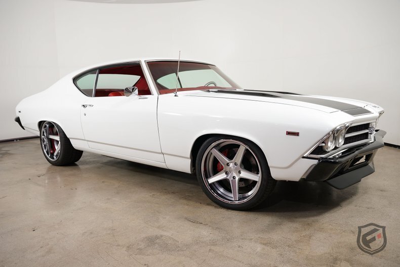 Coupe in Chatsworth, United States 1 - 15733147