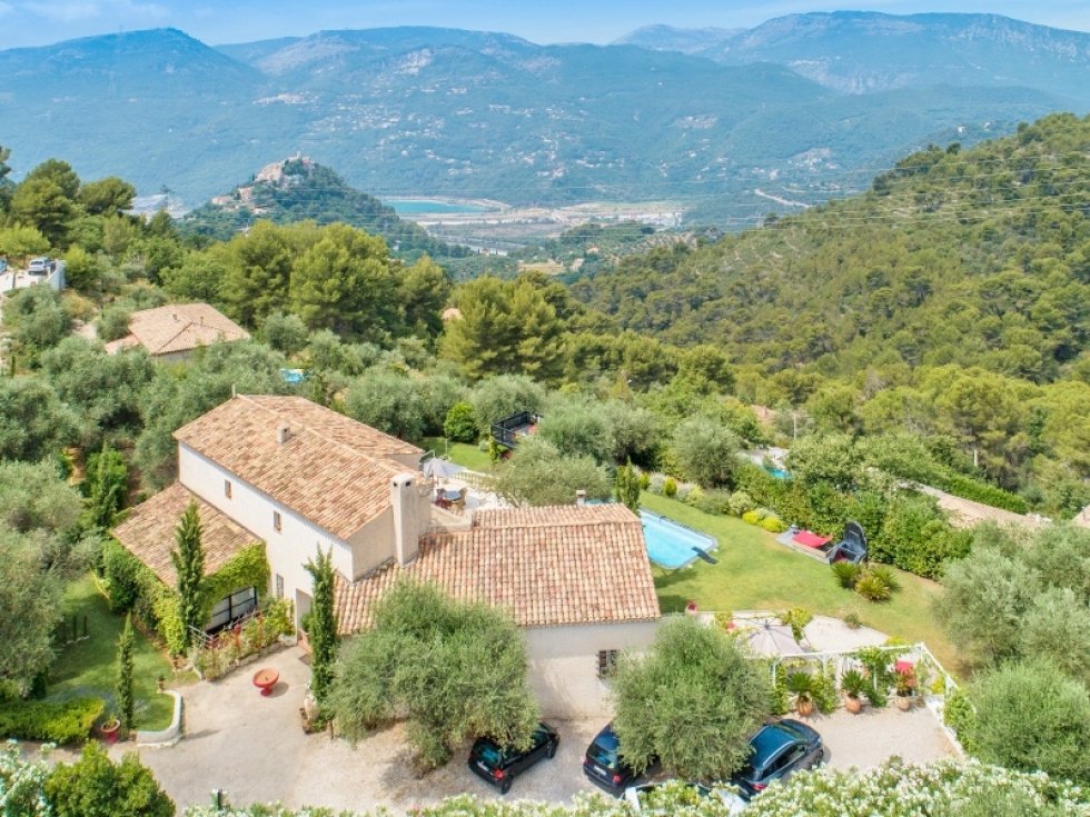 Villa in La Roquette-sur-Var, Provence-Alpes-Côte d'Azur, France 3 - 15730269