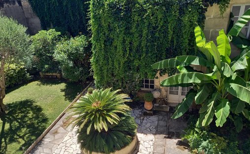 Townhouse in Campagne, Tarascon, France 1