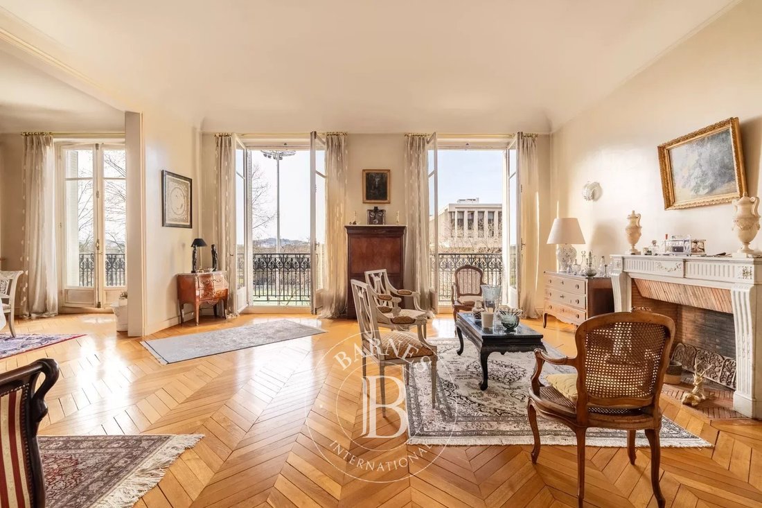 Apartment in Muette Nord, Paris 16e Arrondissement, Paris 1 - 15730400